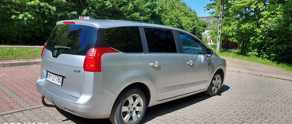 Peugeot 5008 cena 28400 przebieg: 299000, rok produkcji 2013 z Zakliczyn małe 254